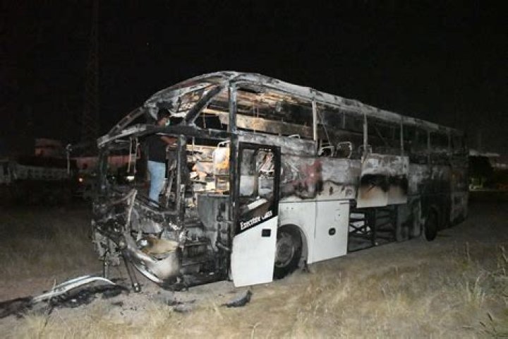 
18 killed in Pakistan bus fire 