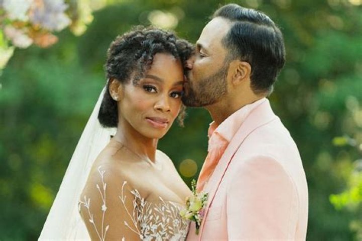 
A Peek Look Into Anika Noni Rose And Jason Dirden Relationship 