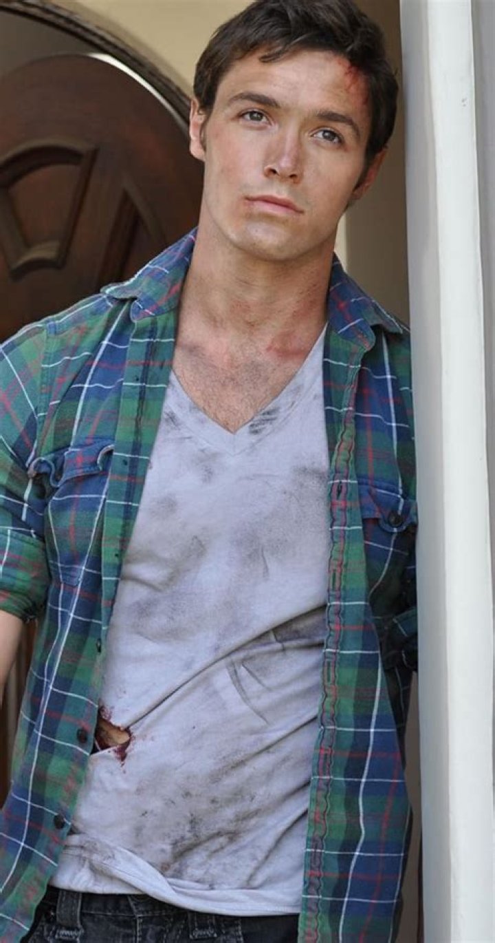 Aaron Dean Eisenberg Movies and TV Shows, Age, Height, Family, Siblings, Instagram