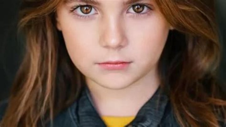 Alexandra Rachael Rabe Height, Weight, Net Worth, Age, Birthday, Wikipedia, Who, Instagram, Biography