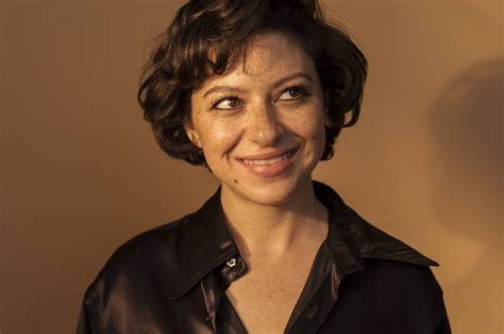 Alia Shawkat Height, Weight, Net Worth, Age, Birthday, Wikipedia, Who, Nationality, Biography