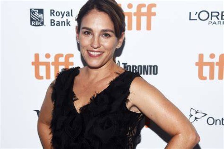 Amy Jo Johnson Age, Movies & TV Shows, Height, Nationality