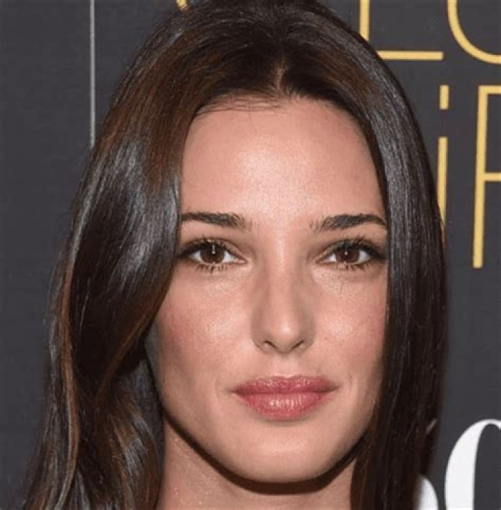 Angela Hession Height, Weight, Net Worth, Age, Birthday, Wikipedia, Who, Instagram, Biography