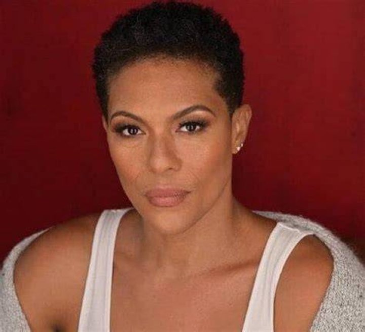 April Parker Jones Bio, Wiki, Age, Height, Husband, Son, Movies, Salary and Net Worth