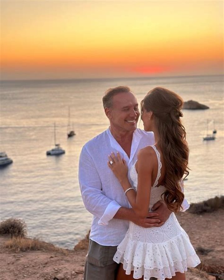 
Are Lenny Hochstein and Katharina Mazepa Really Dating? He Seamingly Confirms Split Rumors With Wife Lisa 