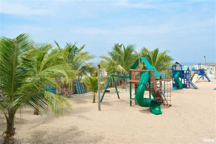 Atican Beach Resort Hotel, Ajah