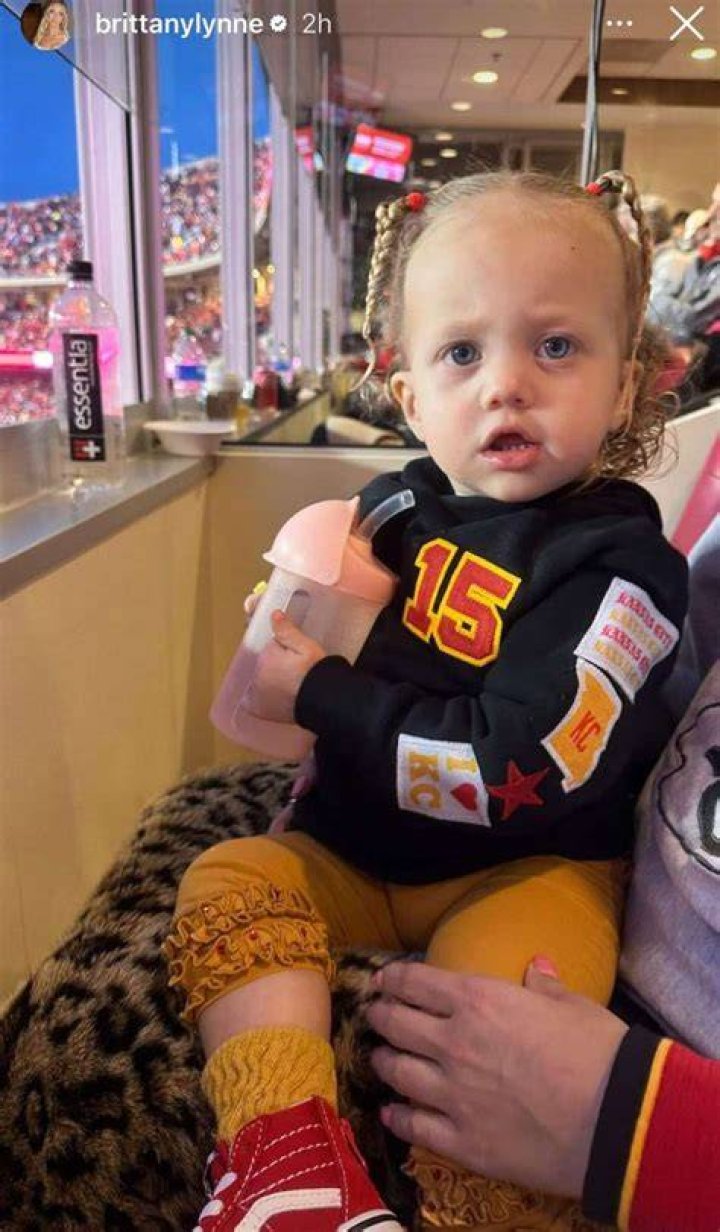 
Brittany Mahomes Shares Bronze’s Game Day Outfit as Sterling Practices Throwing ‘Like Her Dada’ 