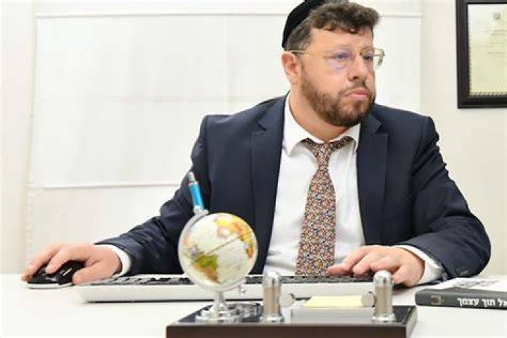 Chaim Walder Wife Name -Who Is He Married To? Sexual Assault Allegations -Details To Know
