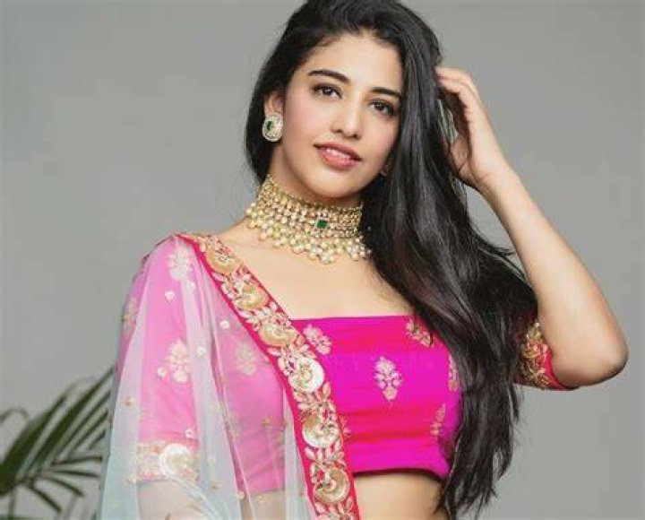 Daksha Nagarkar Height, Weight, Net Worth, Age, Birthday, Wikipedia, Who, Nationality, Biography