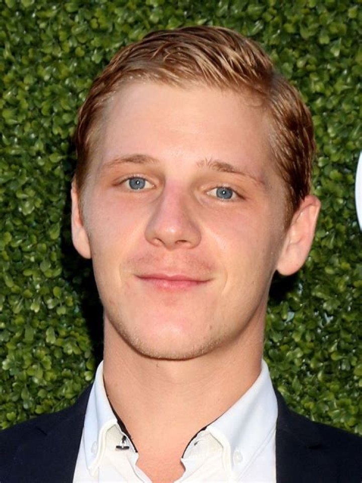 Daniel Webber Biography: Height, Age, Net Worth, Wikipedia, Girlfriend, Movies & TV Shows, Wife, Profession, Instagram