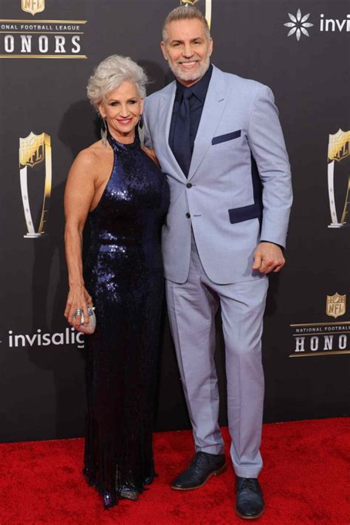 Does Kurt Warner Wife Have Cancer? What Is Brenda Warner Net Worth In 2022?