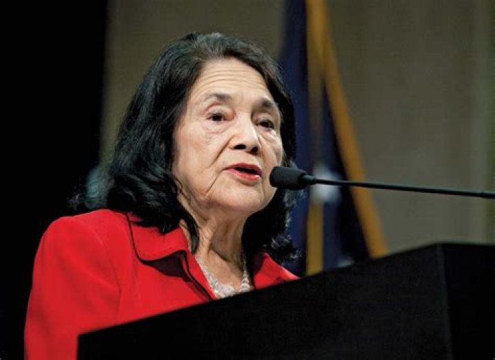 Dolores Huerta Bio, Wiki, Age, Height, Family, Husband, Kids, Activist, Quotes and Net Worth