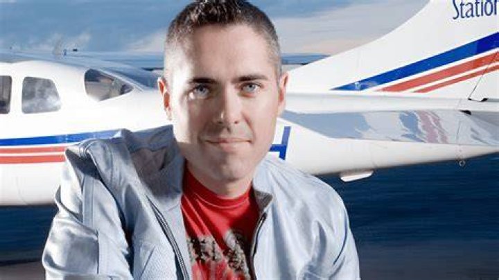 Ed Robertson Net Worth
