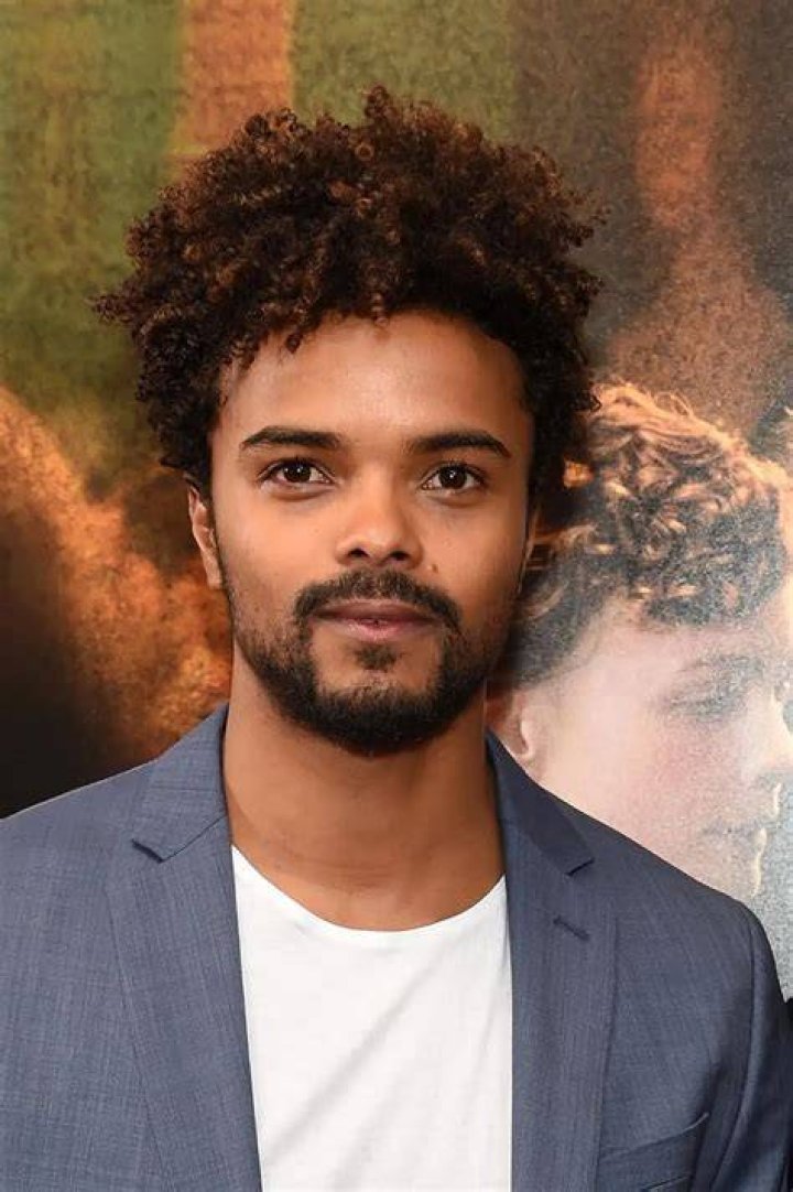 Eka Darville Net Worth