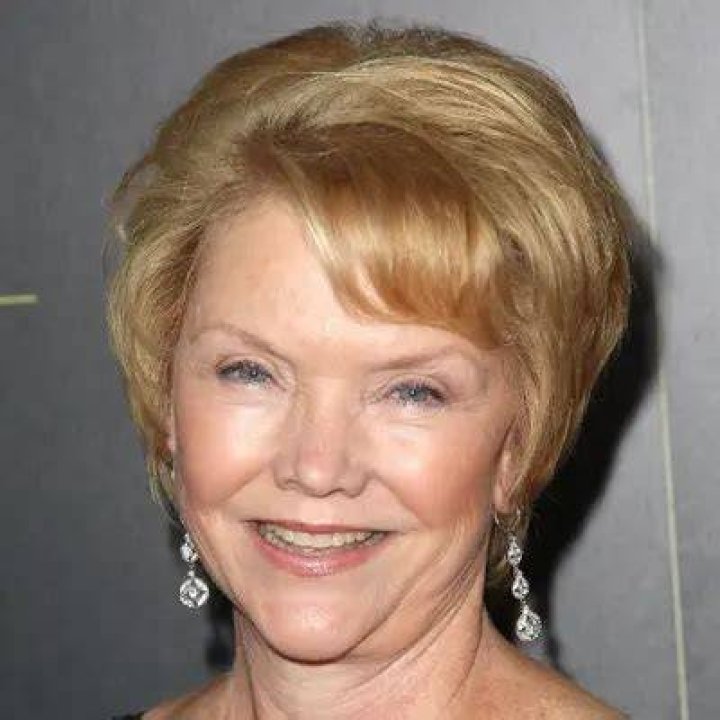Erika Slezak Net Worth