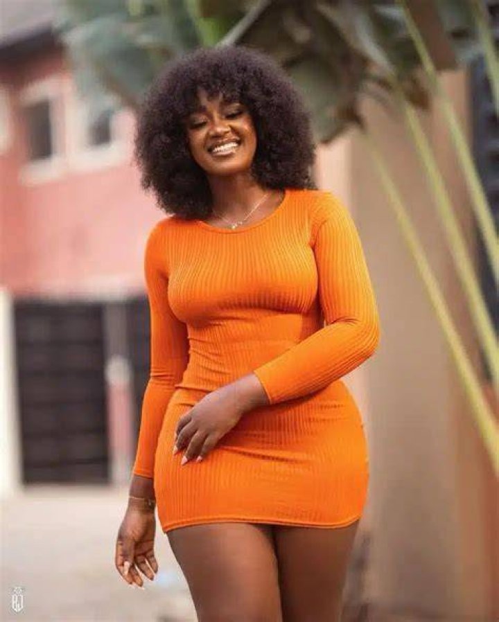 
Fans React As Luchy Donalds Poses With Lamborghini In New Pictures On Instagram 