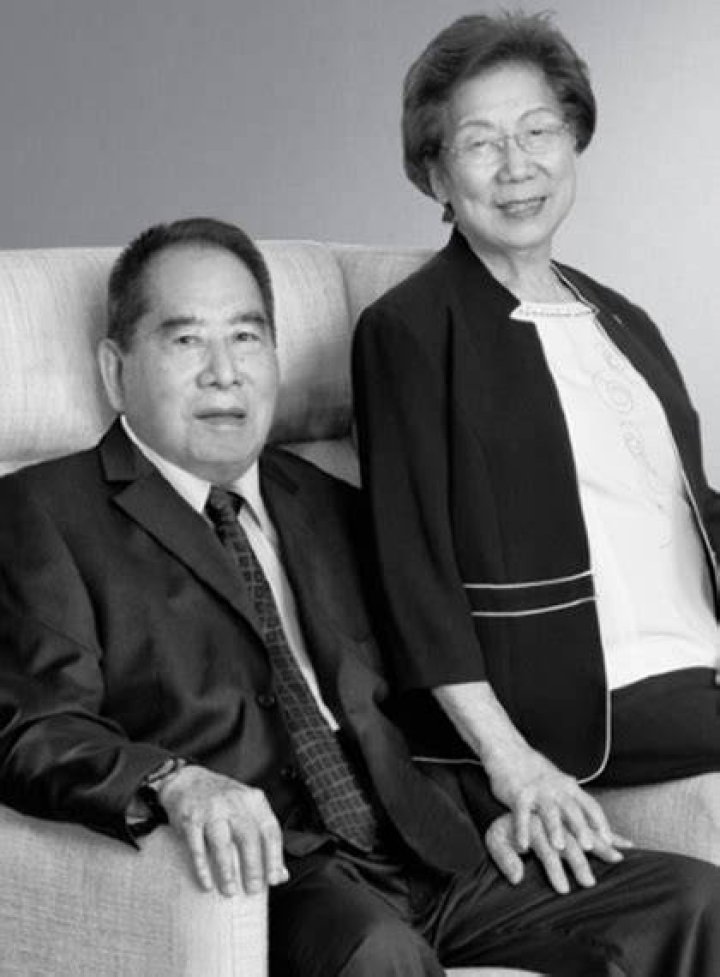 Henry Sy: Wife, net worth, tattoos, smoking & body facts