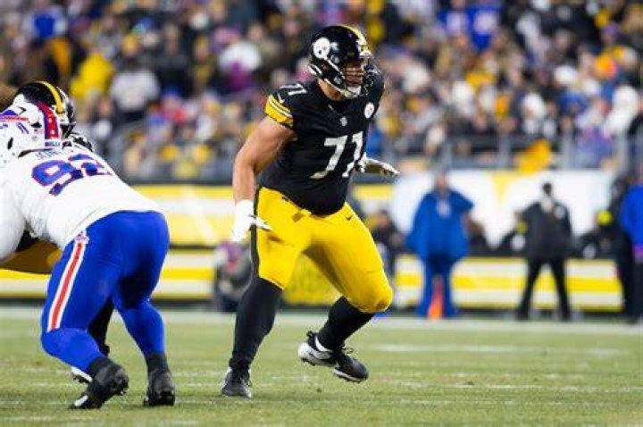 Himself - Pittsburgh Steelers Offensive Tackle