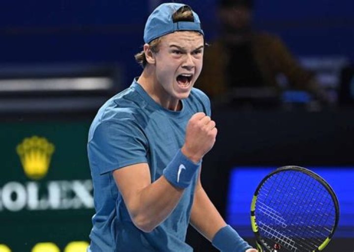 Holger Rune: Girlfriend, Family, Prize Money & Net Worth
