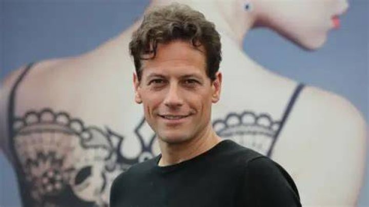How do you pronounce Ioan Gruffudd‘s name?