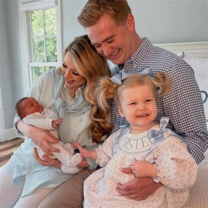 
Is Hillary Vaughn Pregnant? Who is Hillary Vaughn Married to? 