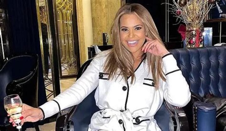 
Is Kathryn Louise Burn From The Apprentice Adopted? Parents And Ethnicity 