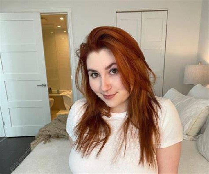 Isla Moon (Tiktoker) Age, Onlyfans, Ethnicity, Net Worth, Height and Weight