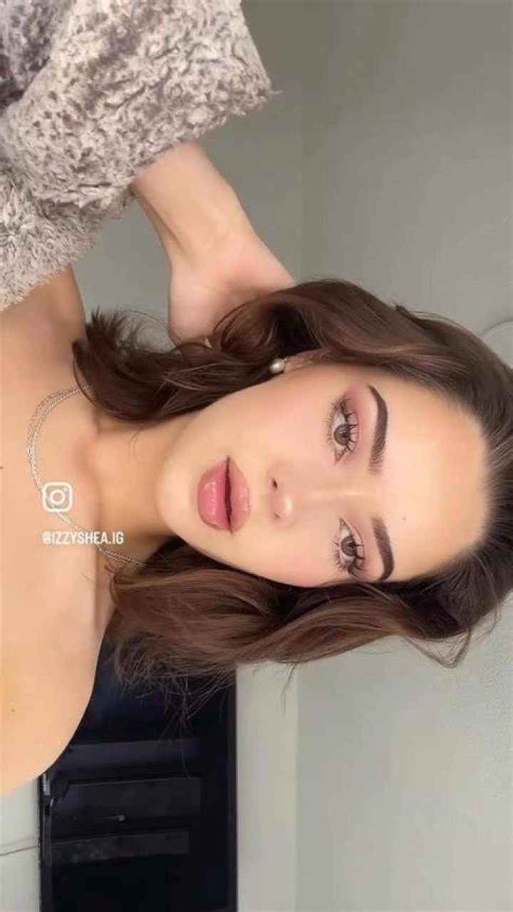 Izzy Shea