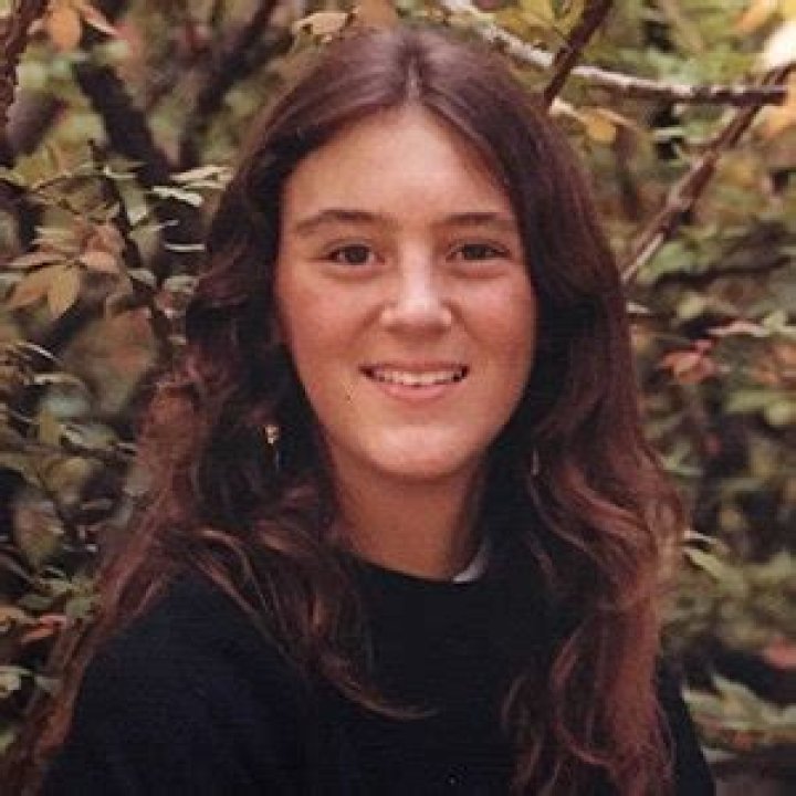 Jen Sincero Bio, Wiki, Age, Net Worth, Family, Partner, Author, Books