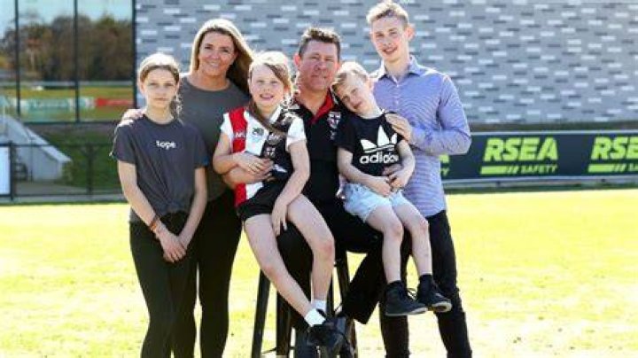 
Jo Ratten, Brett Ratten Wife And Net Worth – 5 Quick Facts About The Coach 
