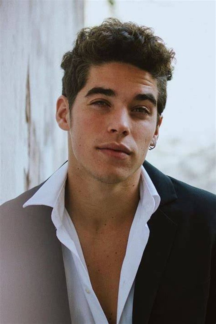 José Giménez Zapiola Height, Weight, Net Worth, Age, Birthday, Wikipedia, Who, Nationality, Biography