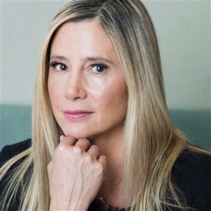 
Karine Rénier Age, Birthday, Wikipedia, Who, Nationality, Biography 