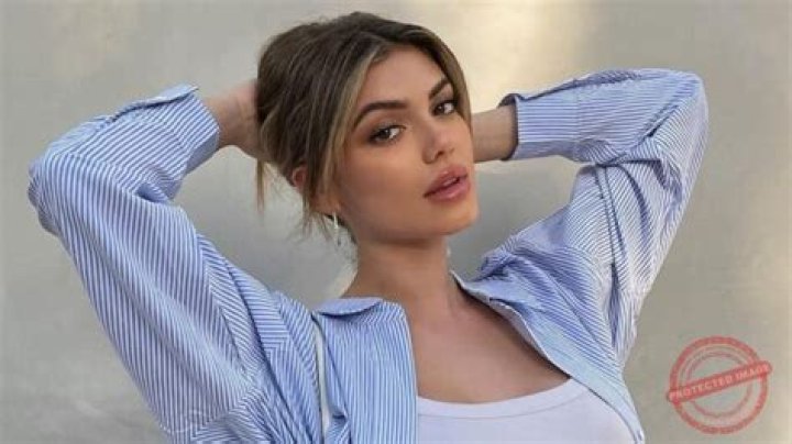 Kelsey Calemine Height, Weight, Net Worth, Age, Birthday, Wikipedia, Who, Nationality, Biography