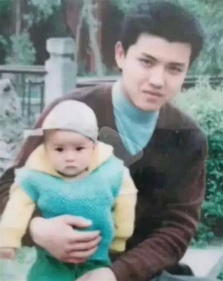 Kris Wu Parents And Family: Who Are Canadian Rapper Mother Wu Xiuqin And Father