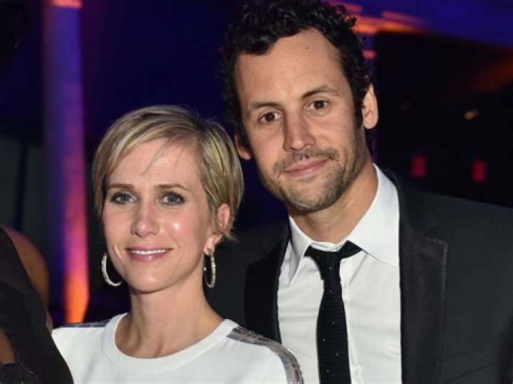 Kristen Wiig Husband: Avi Rothman Actor Age, Wikipedia, Net Worth, Height, Twins, Movies