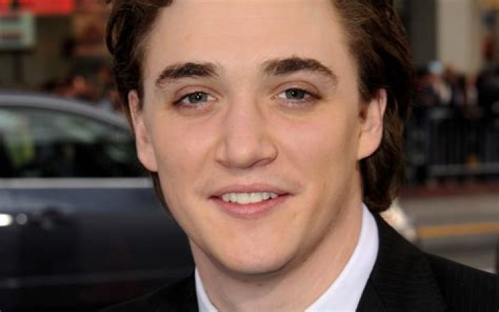 Kyle Gallner Height, Weight, Net Worth, Age, Birthday, Wikipedia, Who, Nationality, Biography