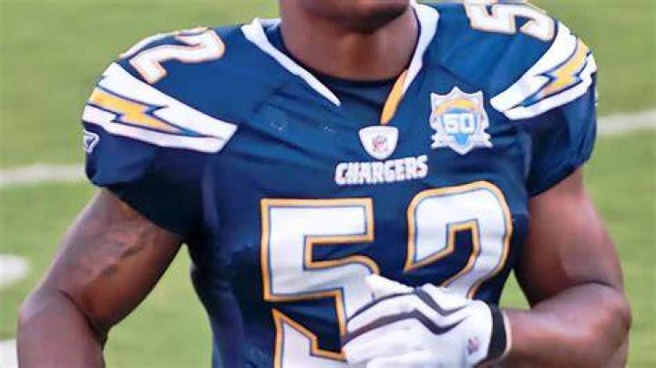 Larry English Biography: Age, Height, Parents, Wife, Net Worth