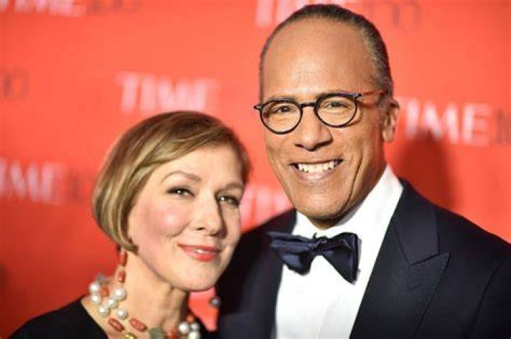 Lester Holt – Wife, Family & Net Worth