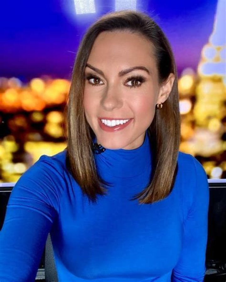 Lisa Boothe Bio, Age, Husband, , Fox News, Surgery, Salary, Net Worth