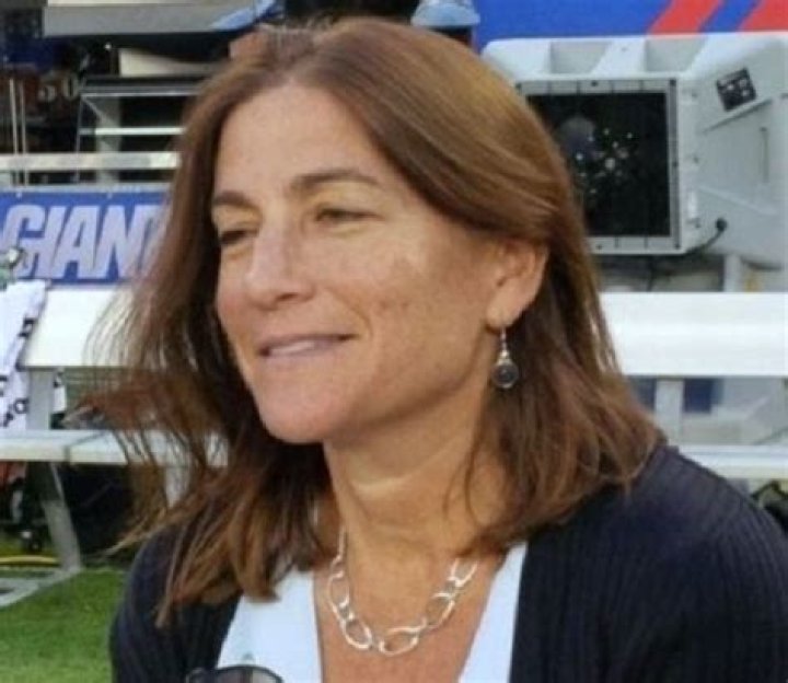 Lisa Simon Krueger Height, Weight, Net Worth, Age, Birthday, Wikipedia, Who, Instagram, Biography