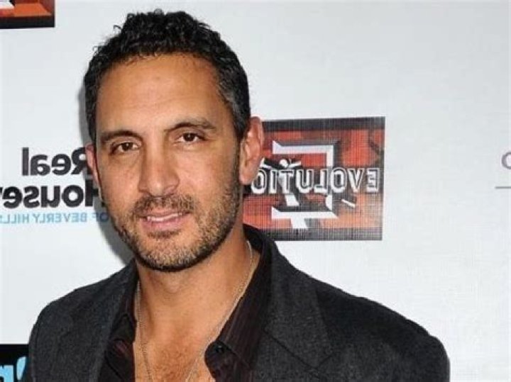 Mauricio Umansky Bio, Wiki, Age, Height, Parents, Wife, The Agency, and Net worth
