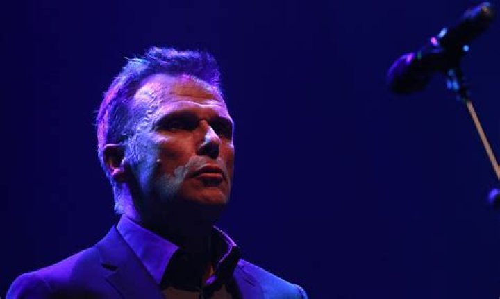 
Meet Cathal Coughlan Wife Julie Coughlan And Family As The Singer Dies At 61 