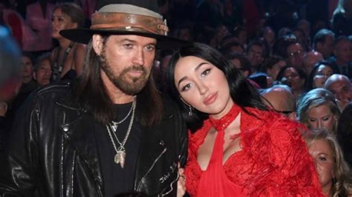 
Noah Cyrus and Dad Billy Ray Cyrus Release First Musical Collaboration With ‘Noah 