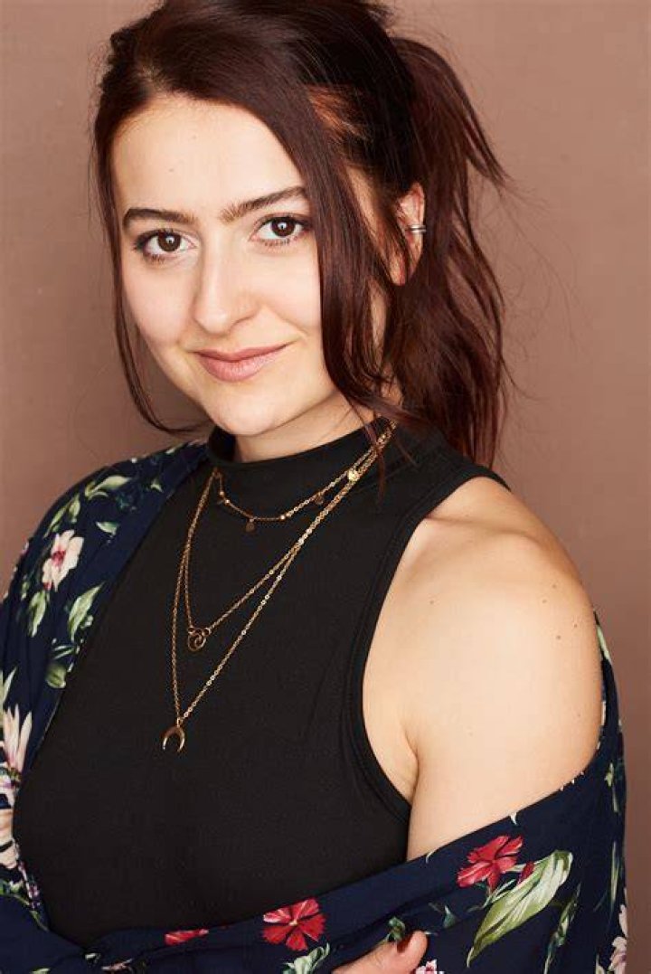Olivia Castanho: Meet The Sexify Actress On Instagram