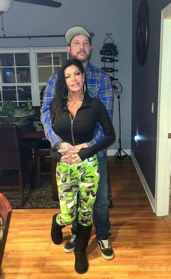 
Rick Ness is not Married to Wife. Dating a girlfriend: Lesse Marie 
