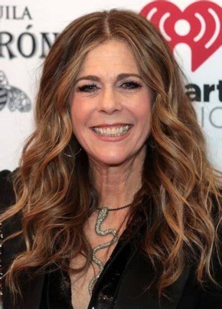 Rita Wilson Height, Weight, Net Worth, Age, Birthday, Wikipedia, Who, Nationality, Biography