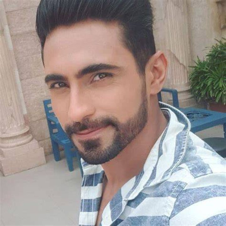 
Sanam Puri Height, Weight, Net Worth, Age, Birthday, Wikipedia, Who, Instagram, Biography 