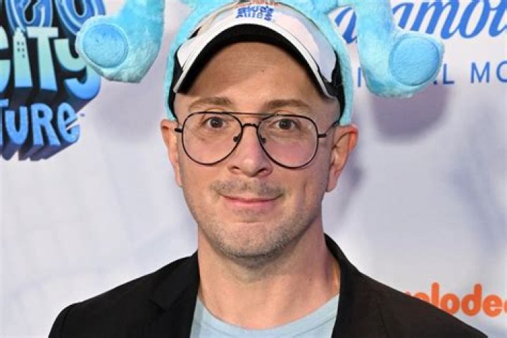 Steve Burns Death Hoax -Is Blues Clues Host Dead Or Alive? Viral Twitter Post Explained