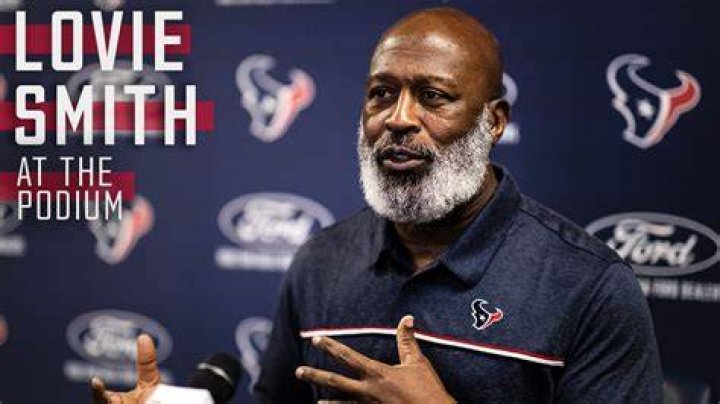 
Texans: Where Is Lovie Smith Now? Kids and Salary Net Worth 