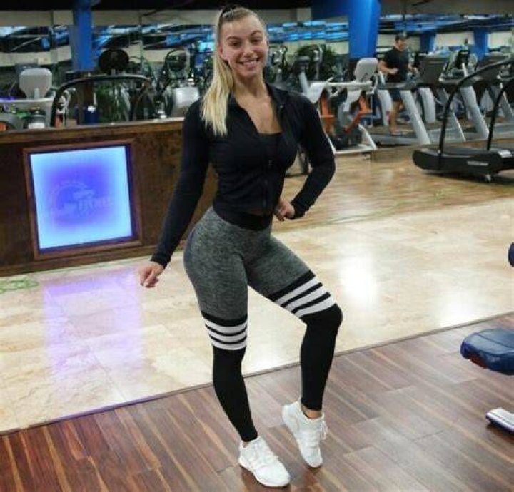 
Therealbrittfit is a Famous Fitness Model and TikTok Star – Meet Her 